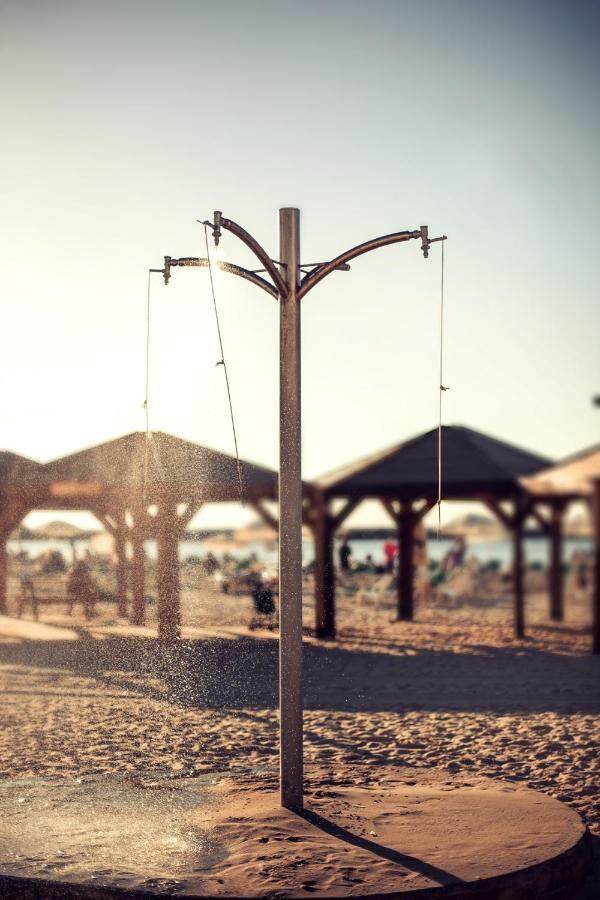 Wom Beach Pod Hotel Tel Aviv Exterior photo