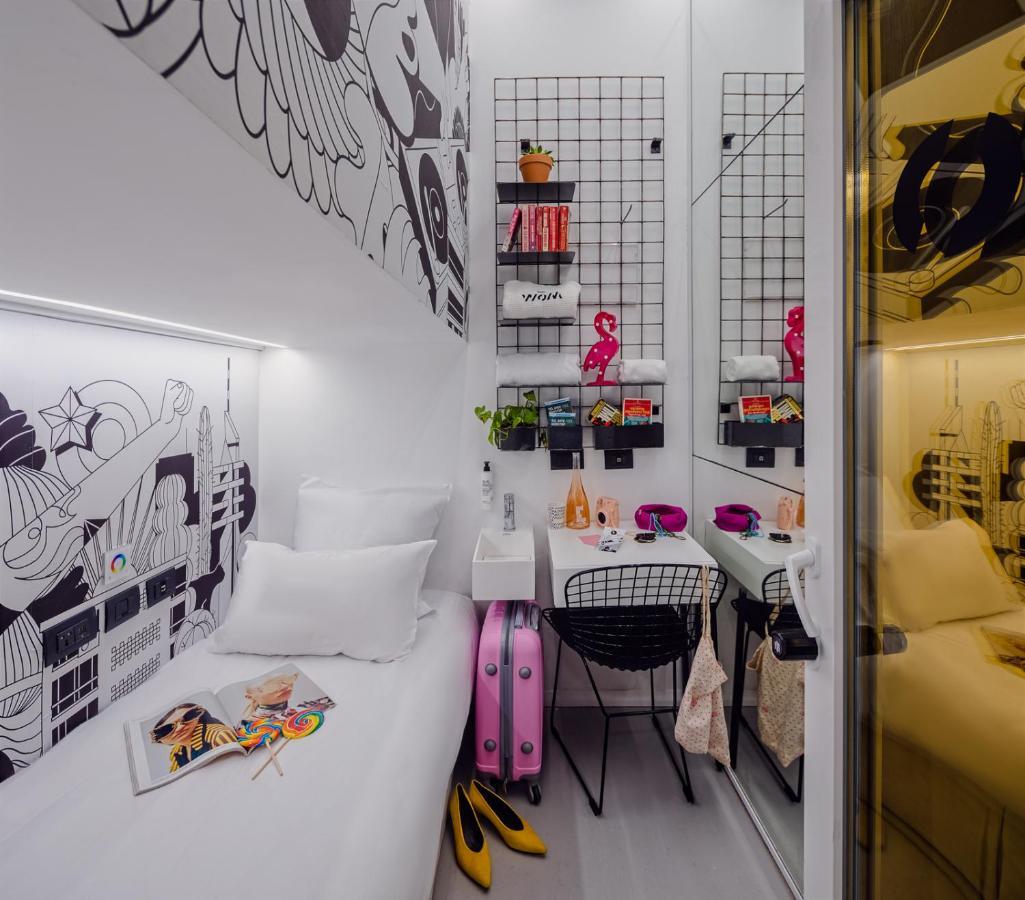 Wom Beach Pod Hotel Tel Aviv Exterior photo
