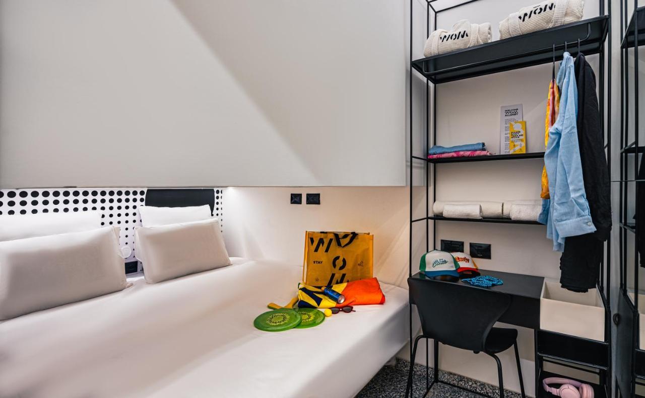 Wom Beach Pod Hotel Tel Aviv Exterior photo