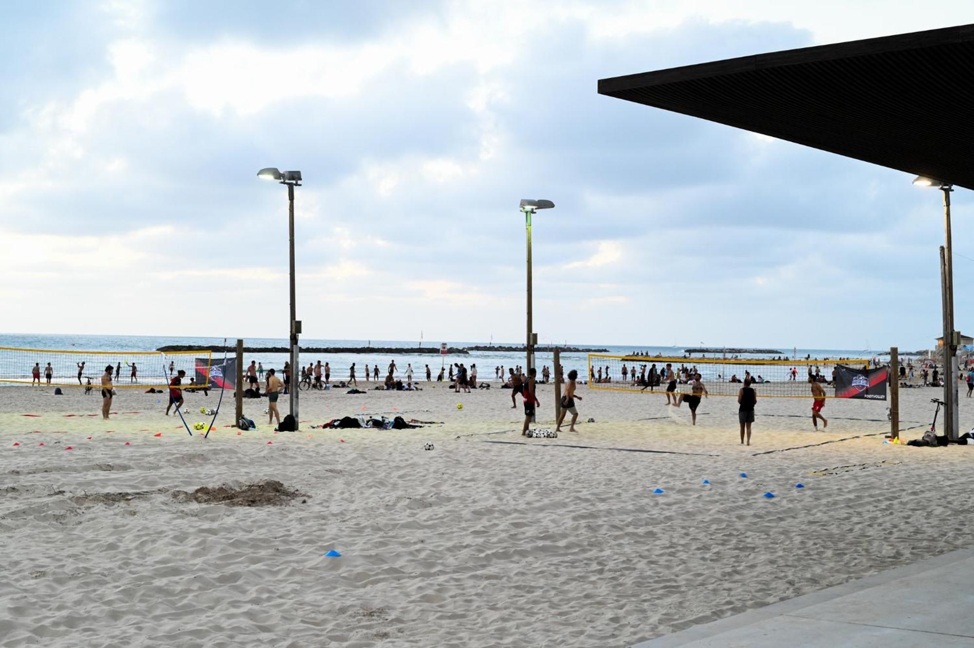 Wom Beach Pod Hotel Tel Aviv Exterior photo